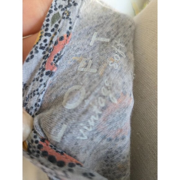 Loft Medallion Vintage Soft Half Sleeve Tee Shirt Medium 100% Cotton - Picture 7 of 7